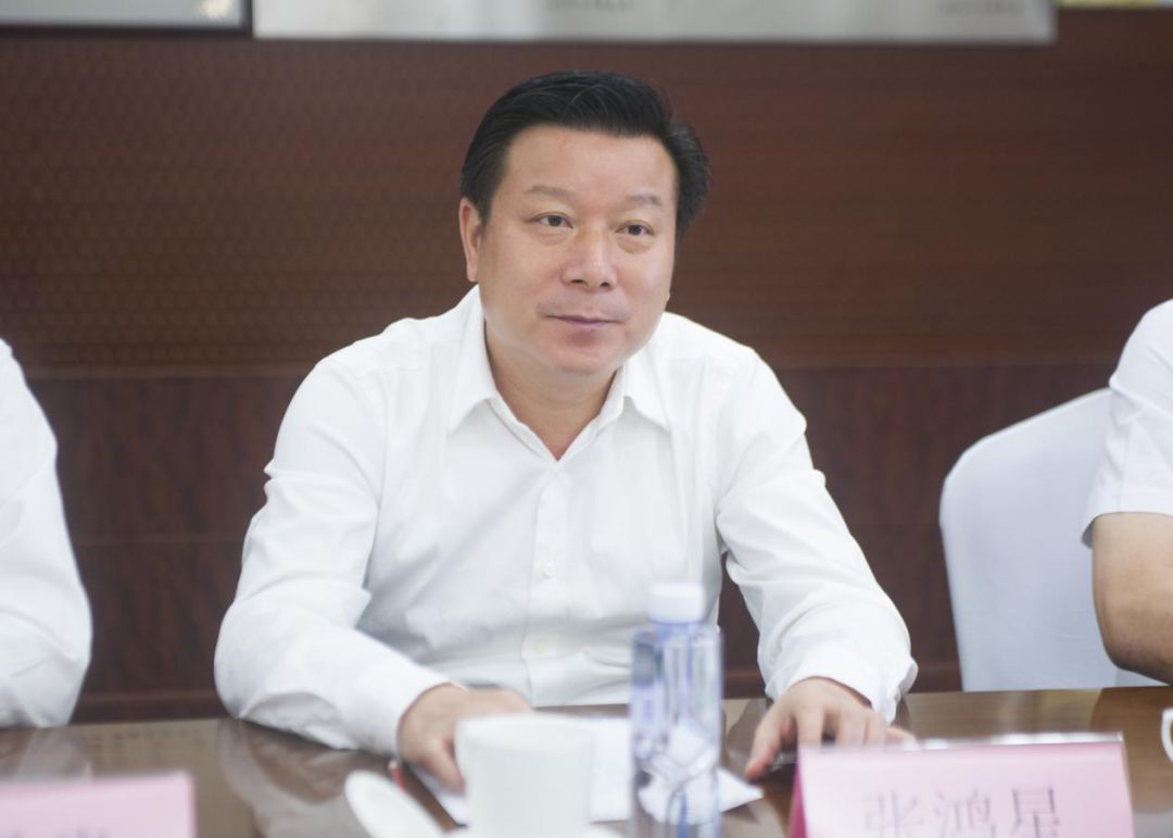 江西省抚州市市长 张鸿星座谈会上,抚州市市长张鸿星对深圳文交所文化
