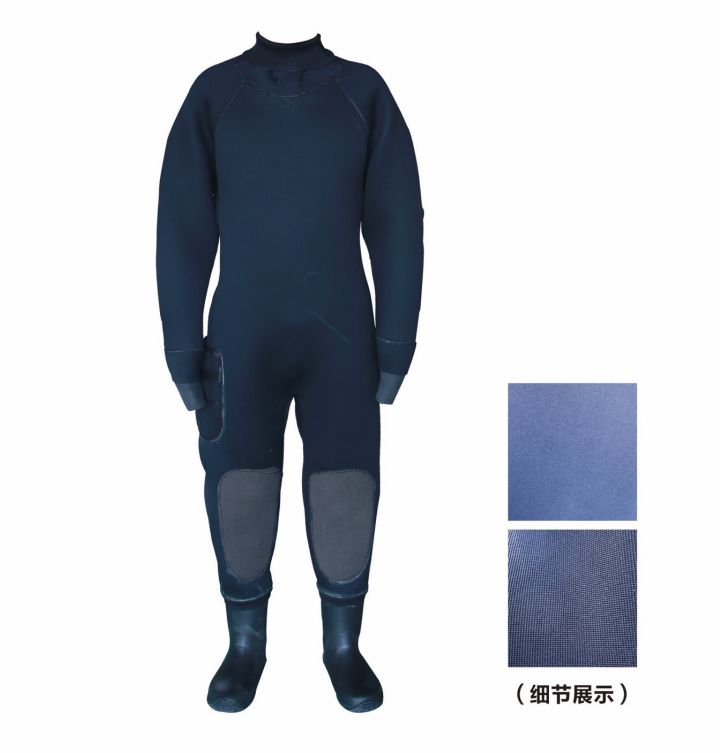 干式潜水服本体采用5mm发泡氯丁橡胶片粘合而成,为衣服,裤子,靴子连成