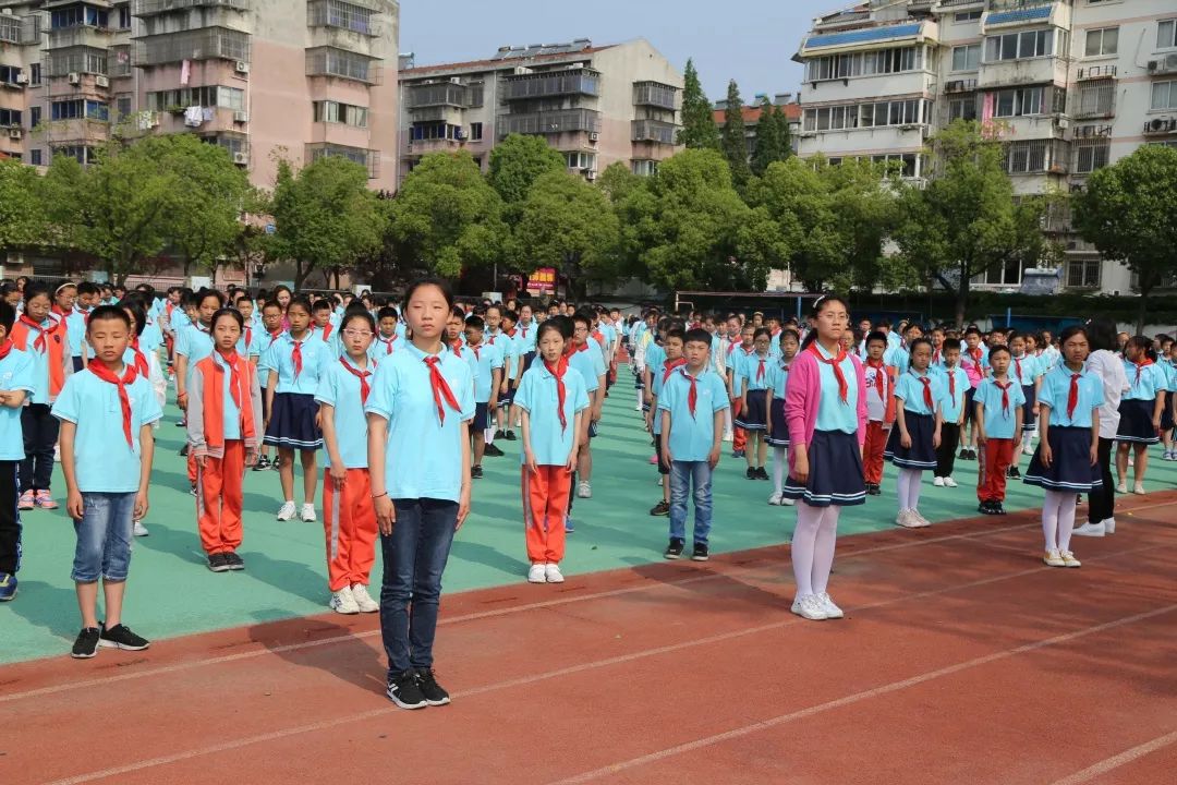 江都区安全教育进学校暨教育系统"安全生产月"启动仪式在龙川小学