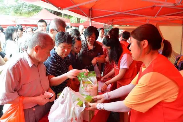 给力厦门又新增一家送食物的银行