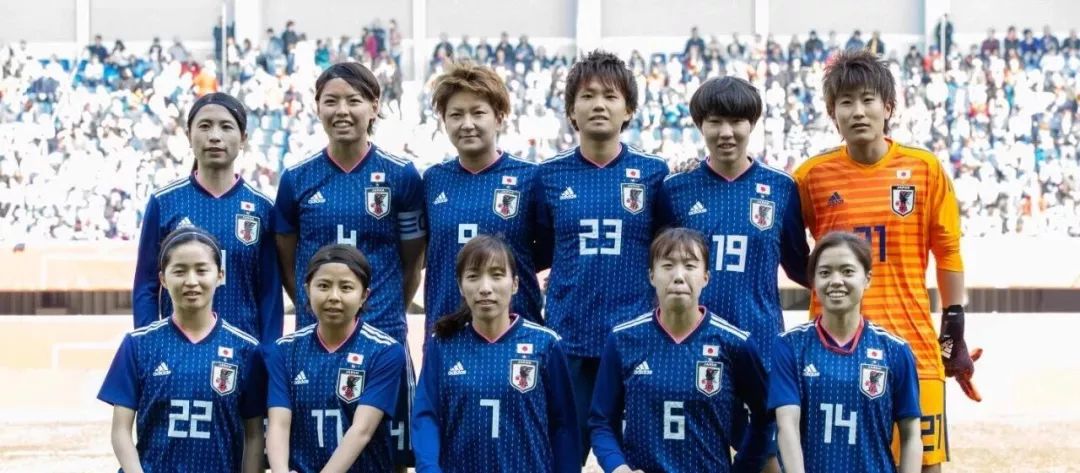 日本女足本次參賽全家福日本女足衝著自救而來說這樣的話似乎有點聳人