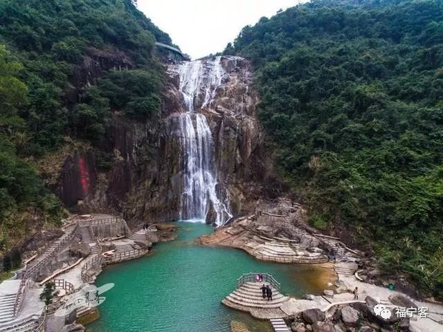 旅遊度假區,龍鯨河漂流,冰臼奇觀,龍歸飛瀑,揭嶺飛泉,銅鼓峰觀日出,八