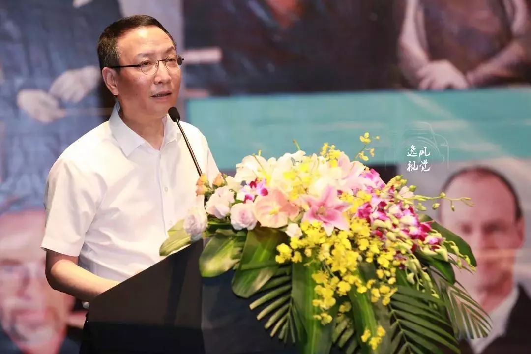 杭州文广集团党委委员,副总裁王紫升,市委宣传部文化处副处长刘彦辉