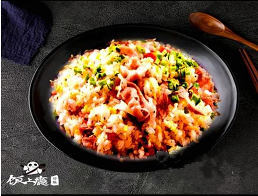 墙裂推荐:蟹排炒饭墙裂推荐:虾仁海鲜炒饭炒面系列饭 面搭档,不为特意