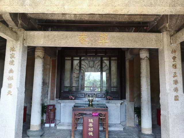 或许隐匿深山之中的草庵寺和摩尼教,明教一样,已经被人们遗忘在历史的