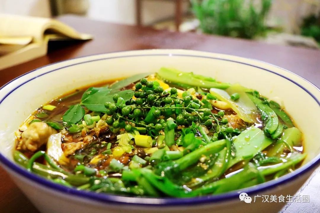 78藤椒湯鍋牛肉吃起來很嫩氣,鮮香十足完全沒有化學佐料的參雜給我