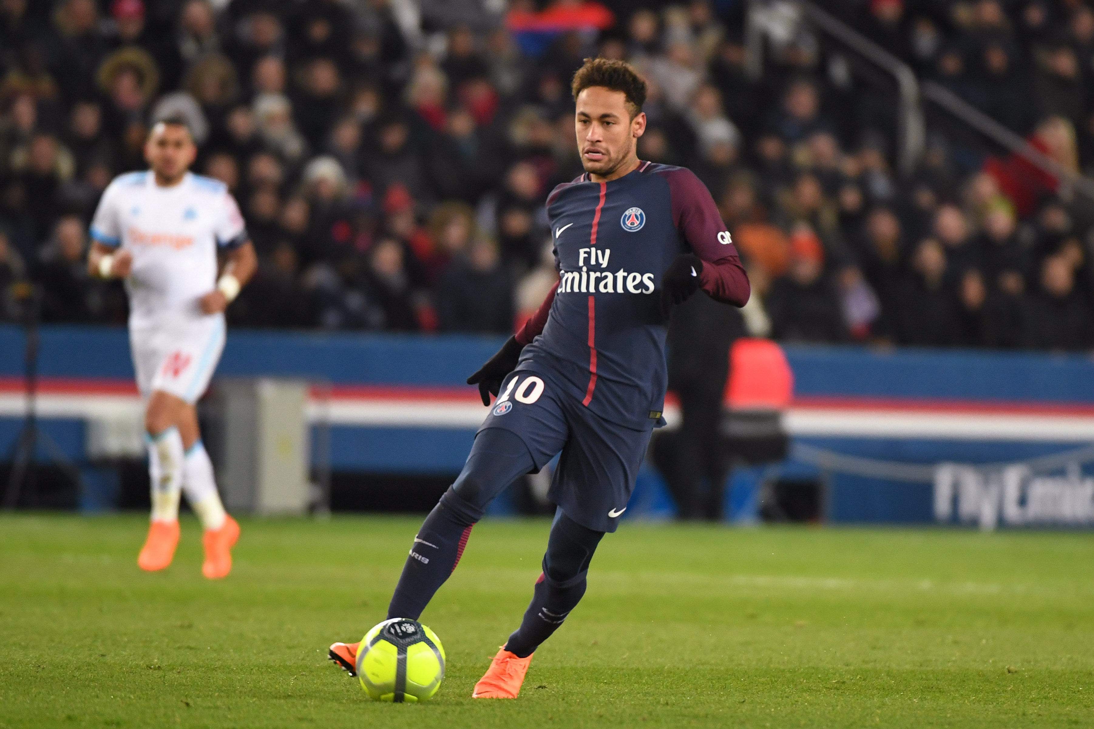 西媒曝内马尔与巴黎彻底决裂!已知会梅西今夏渴望回归巴萨