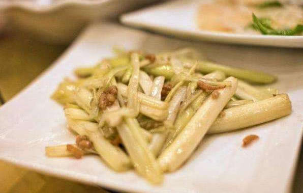 6月瘦身就靠"它"了,刮油又解馋,细嫩肌肤,多吃也不长肉_蒲菜