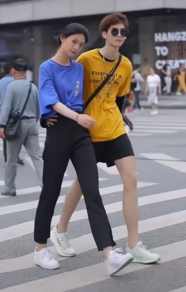 男生穿女生舞蹈服短裤图片