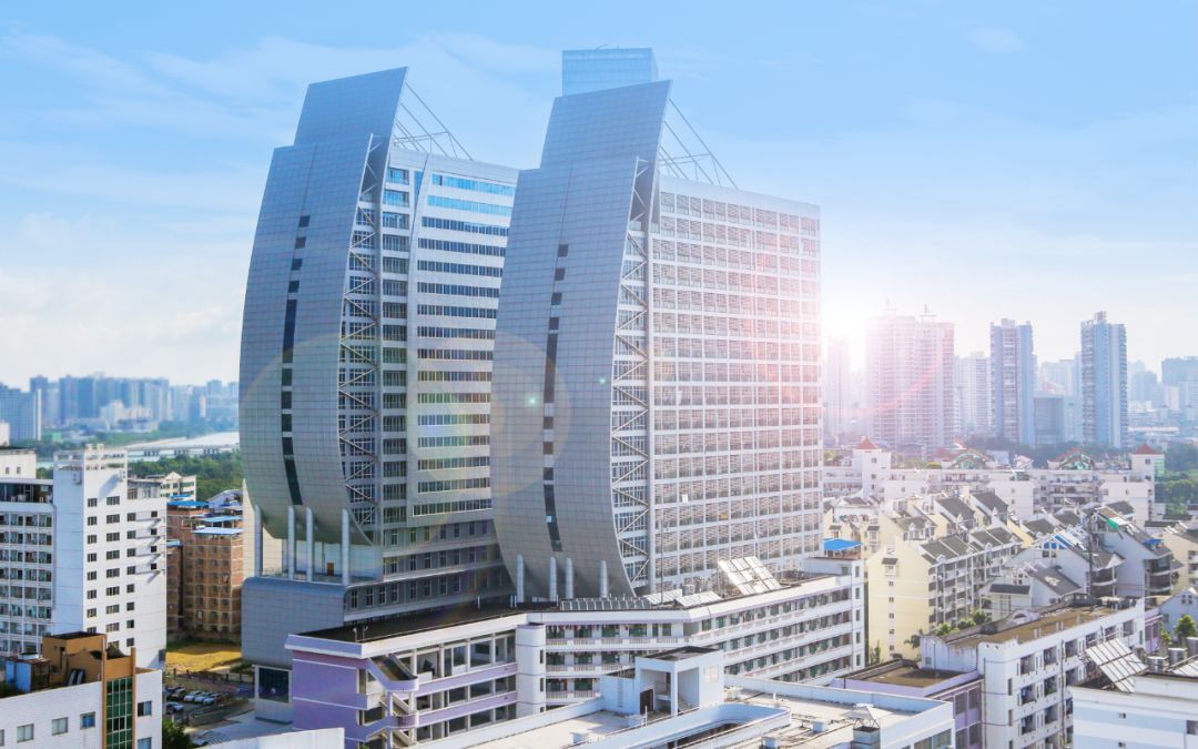 直播|光明网主播带你看广西医科大学(内附招生简章)