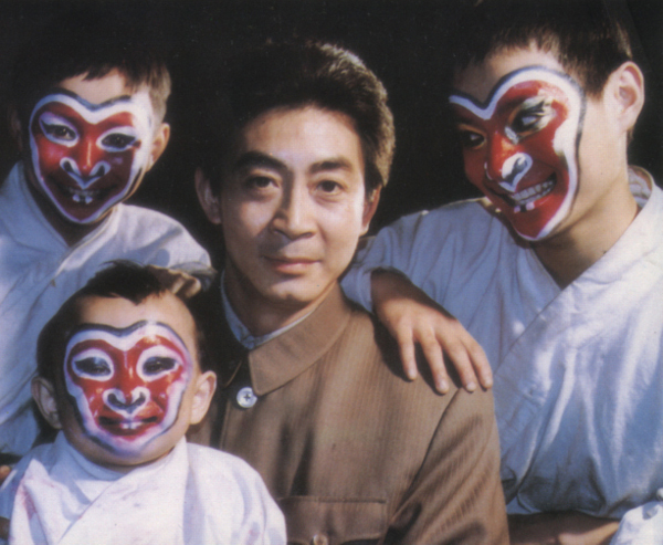 电视剧《猴娃》六小龄童因这个角色获得了第十五届电影百花奖最佳男