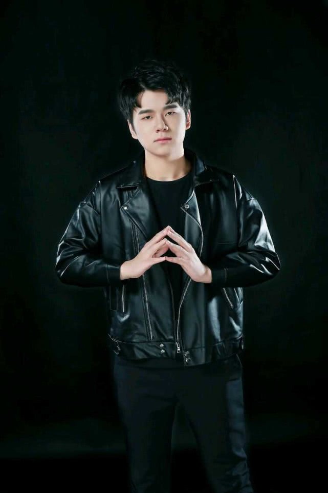 主播也有电竞梦全明星经理人浩然正在连接