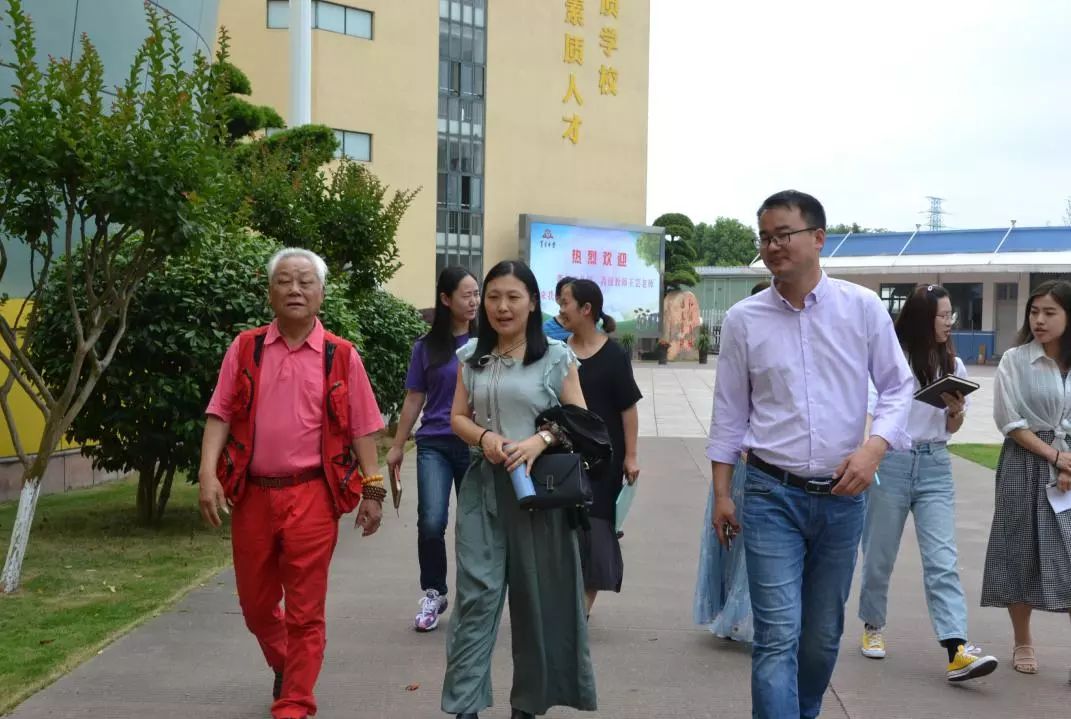 衢州市名师王芸老师来我校教学指导