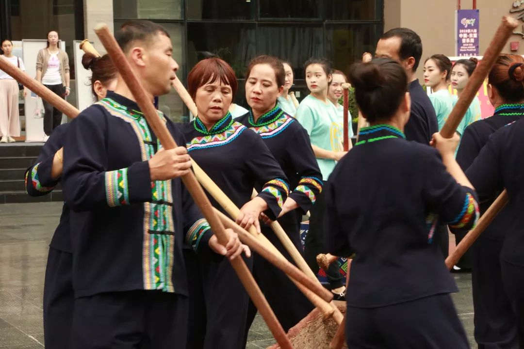 非遗舞蹈进校园:真的不一般!