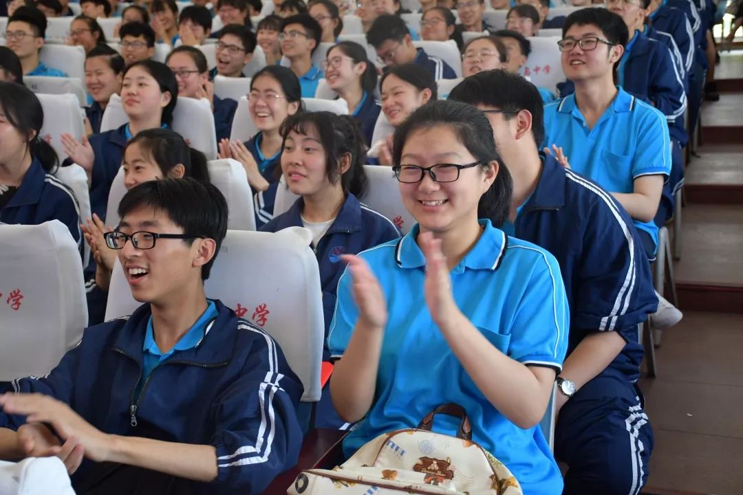 青春绽放梦想启航长岛中学高三毕业典礼