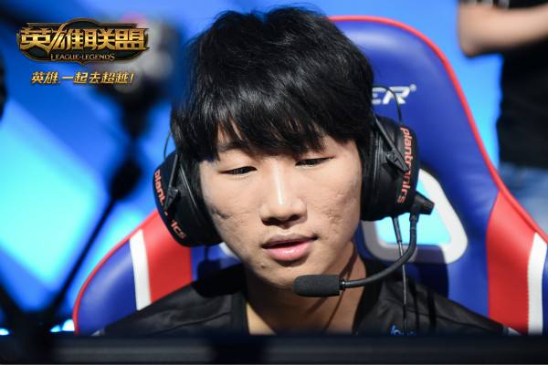 ning在为离队转位置做准备ig惨败赛后他练了一夜ad