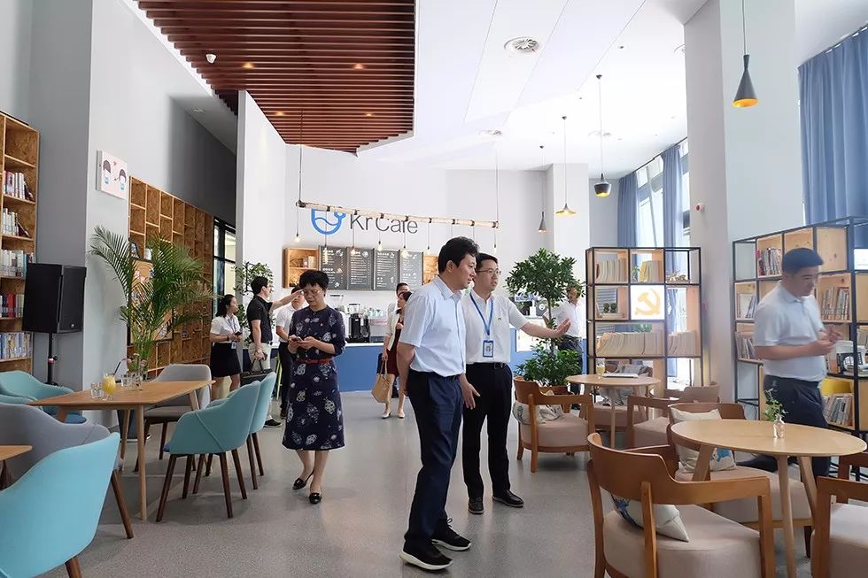 中组部组织二局副巡视员崔亚飞一行来秀洲国家高新区调研非公企业党建工作_小镇