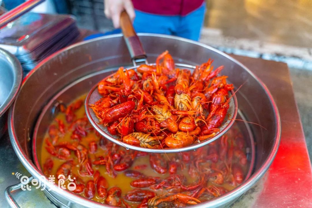 原创昆明卤虾开山鼻祖配方四百万2大胃王挑战50公斤