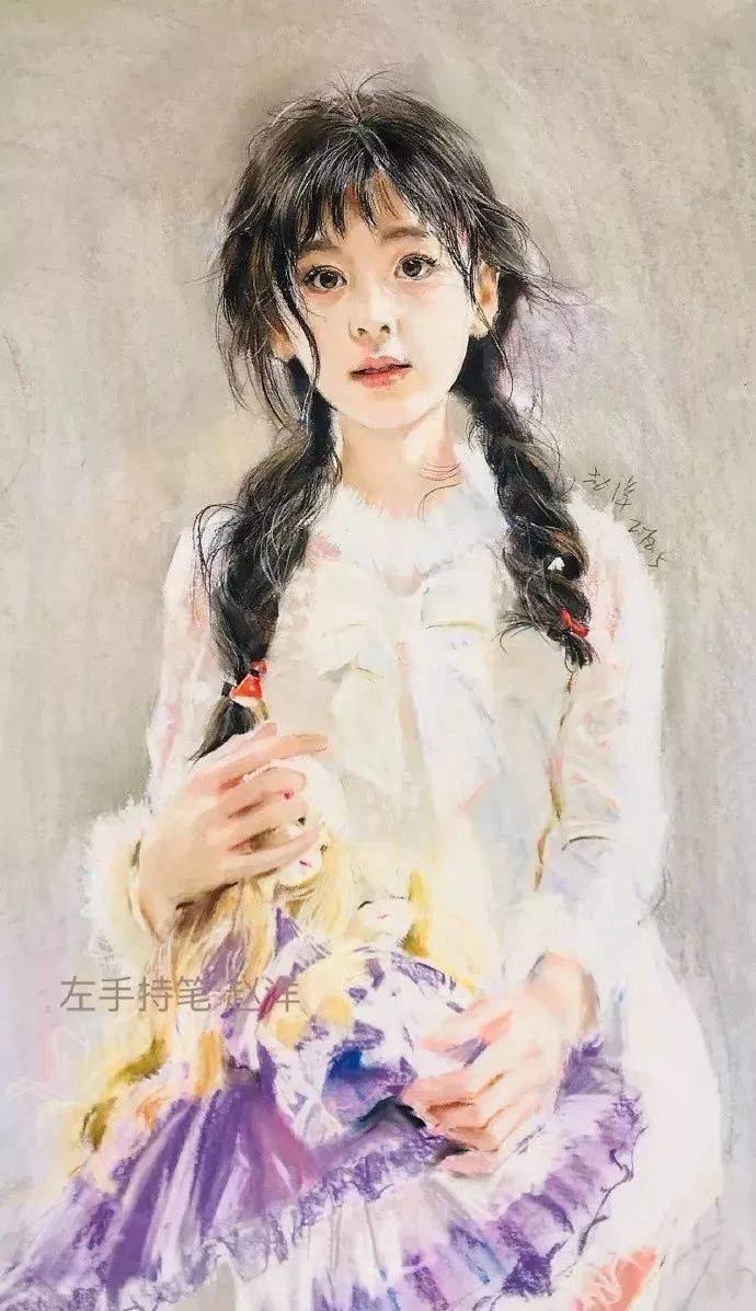 而且还是左手作画~_赵洋