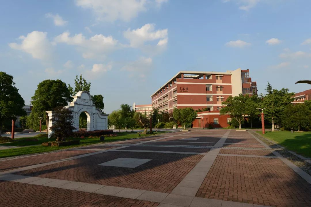 毕业季家长眼中的大美省锡中