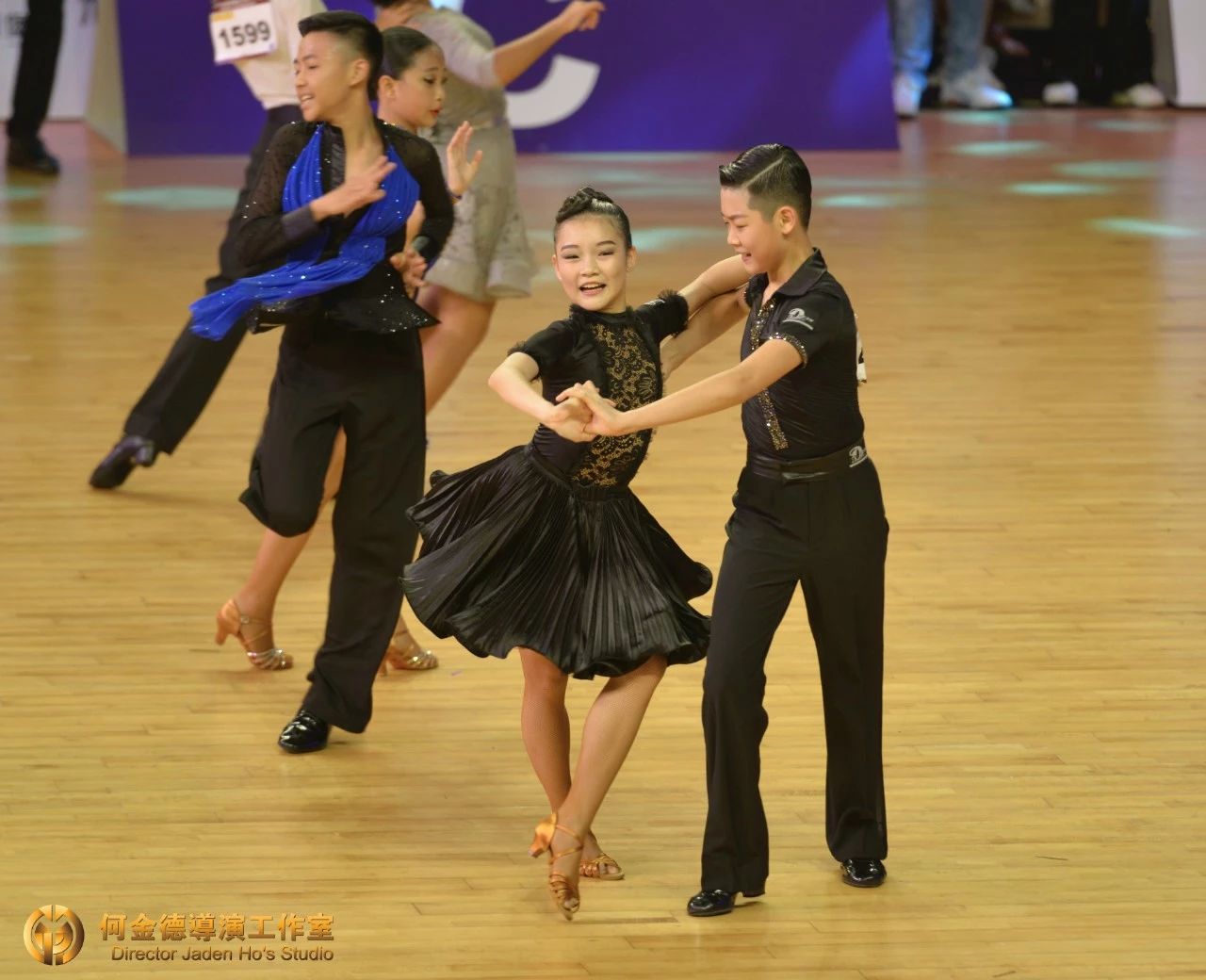 "向昨日最好的自己——挑战",记国少队拉丁舞少年何向晴欧飞翔_组合