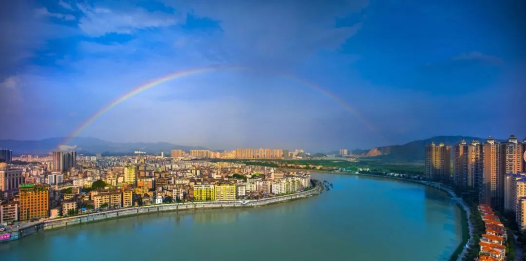 大型房车展空降四会大肇庆好车靓楼统统都睇晒记得要来哦