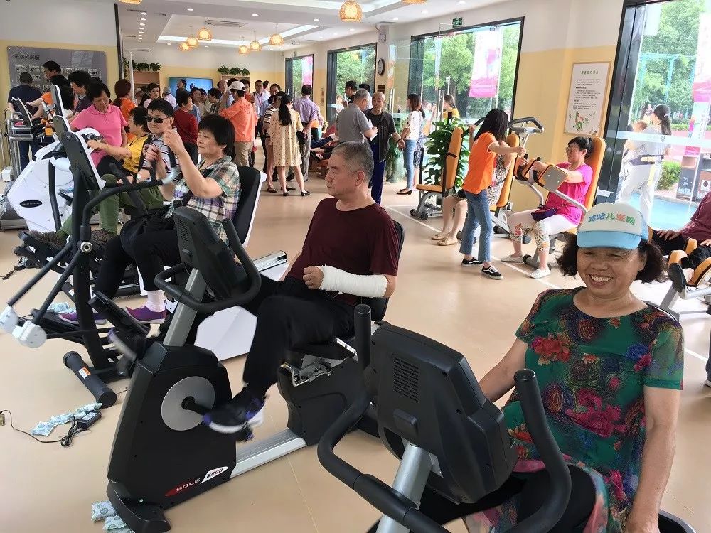 旧貌换新颜,徐汇区首家"智慧社区健身中心"正式启用_运动
