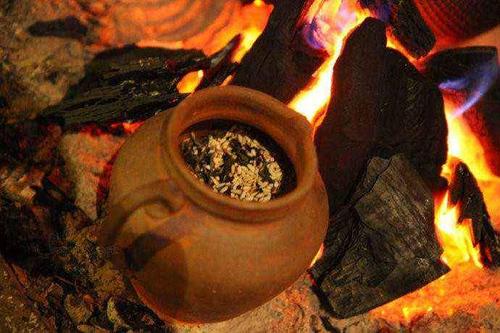 白族烤茶,白族烤茶的图片_大山谷图库