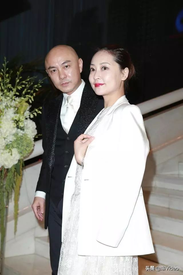 何猷君求婚成功 香港明星多钟情内地女孩 盘点多对老少配夫妇