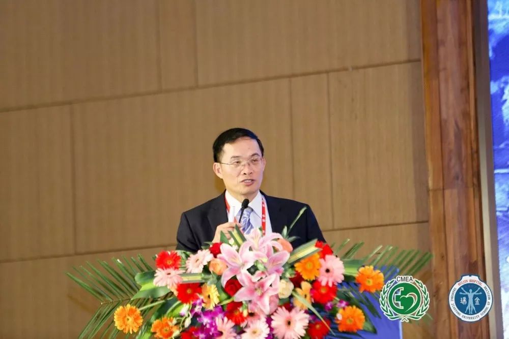 徐州医科大学曾因明教授作"我国麻醉学科发展的问题和思考"报告郭政