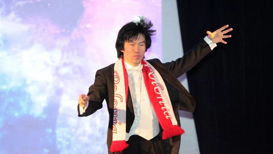 有史以来第一位指挥和大提琴演奏双博士邹翔先生将执棒长沙交响乐团