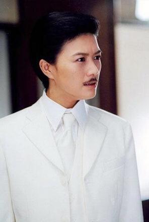不过可能之前一直喜欢她的孟丽君和厉胜男,所以当时一直觉得她和林峰