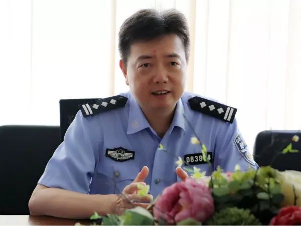 珠海市公安局局长蔡辉图片