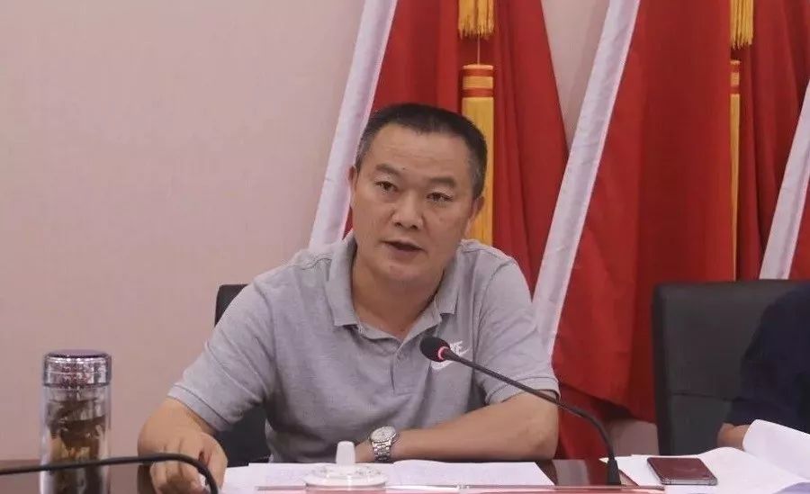 麻江县2019年扶贫开发领导小组第三次会议暨易地扶贫搬迁后续发展专题