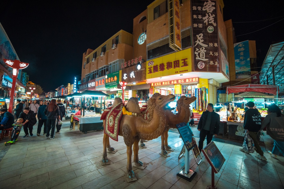 原创沙洲夜市从这儿走过品读敦煌百味