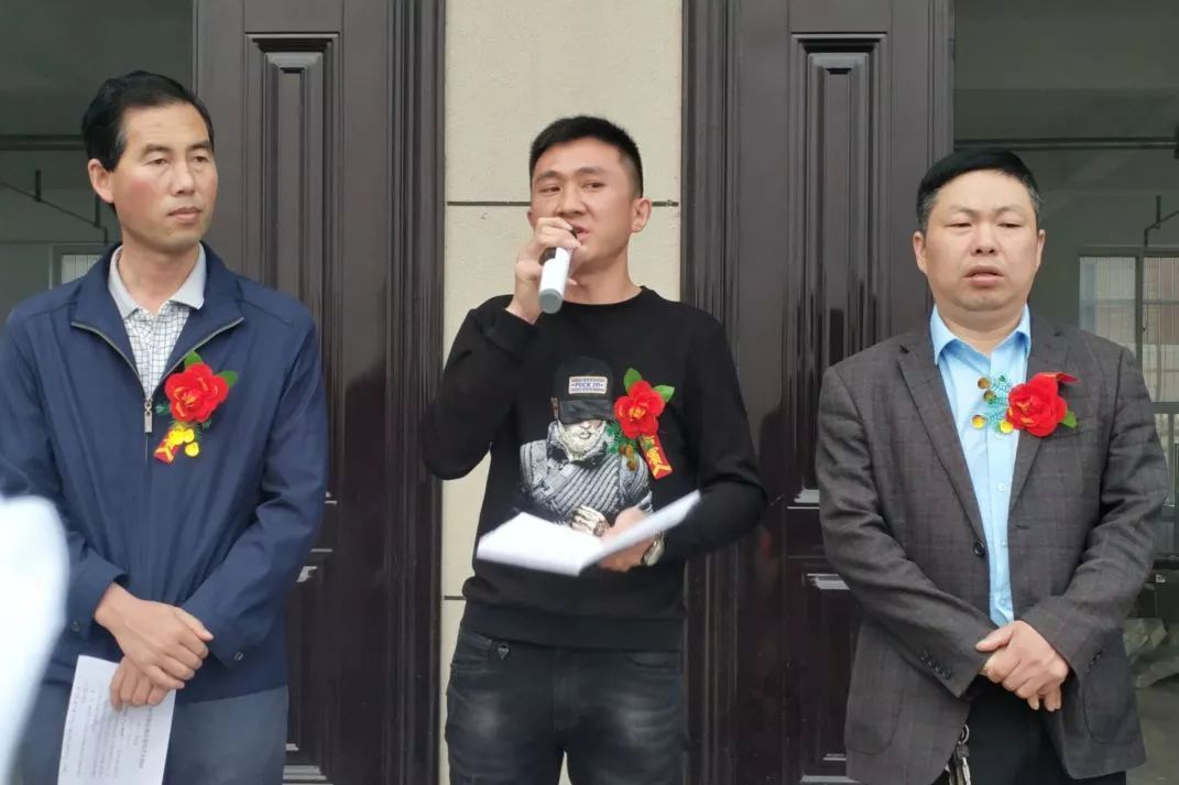 昨日,镇原平泉中学新建餐饮楼正式投入使用,我们一起来参观