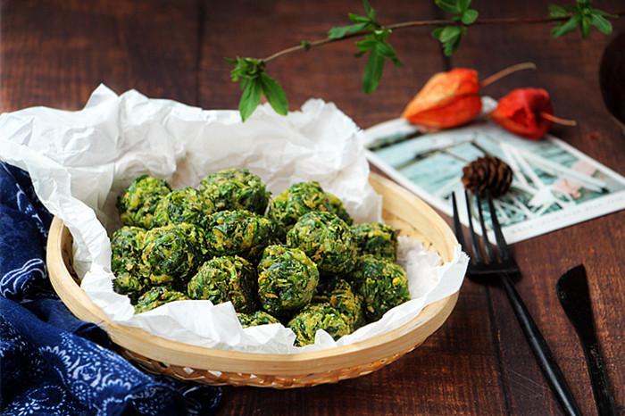 用茼蒿做丸子外酥里嫩实在是太香了一盘都不够吃