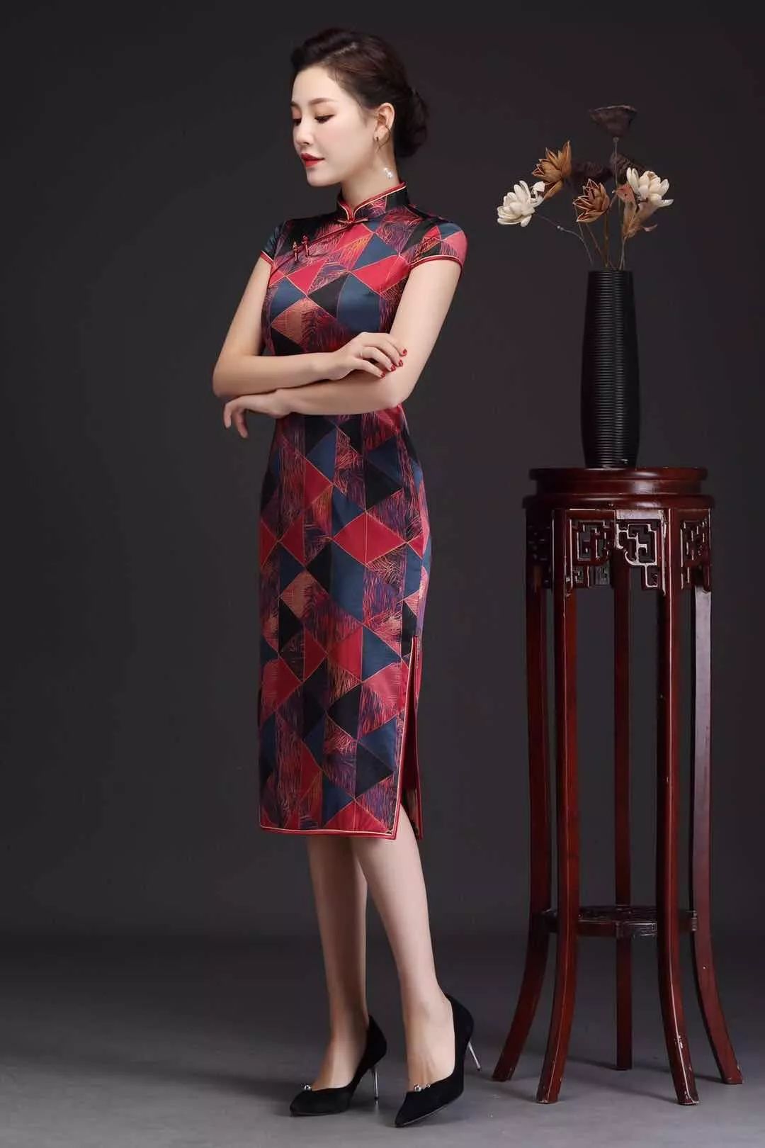 轰动全城,杭州丝绸旗袍博览会来锡林浩特了!快来领取免费礼品!