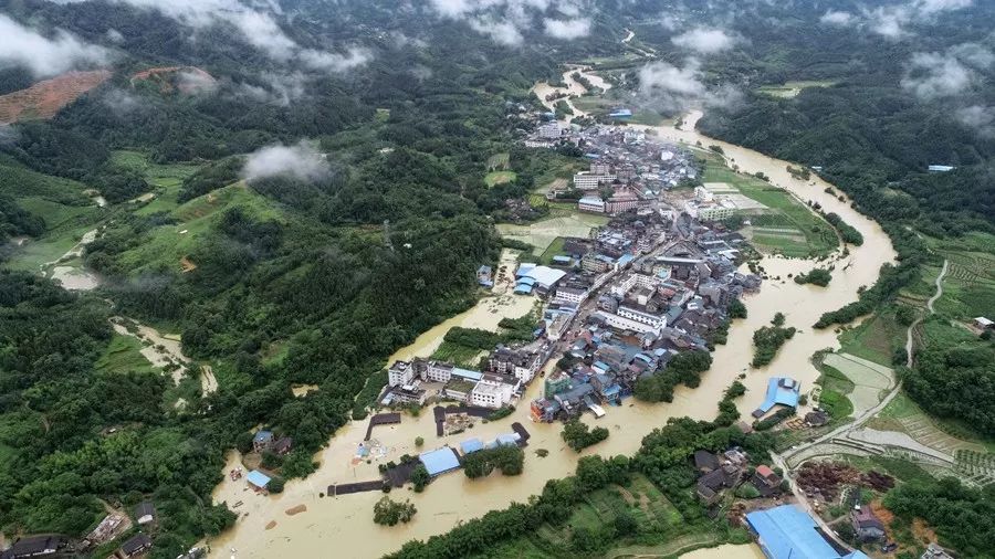 6月9日,融安县板榄镇部分地区被淹.(图片来源:新华社)