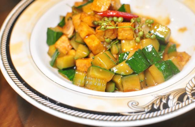 原创初夏一道治疗乡愁的博山炒八宝