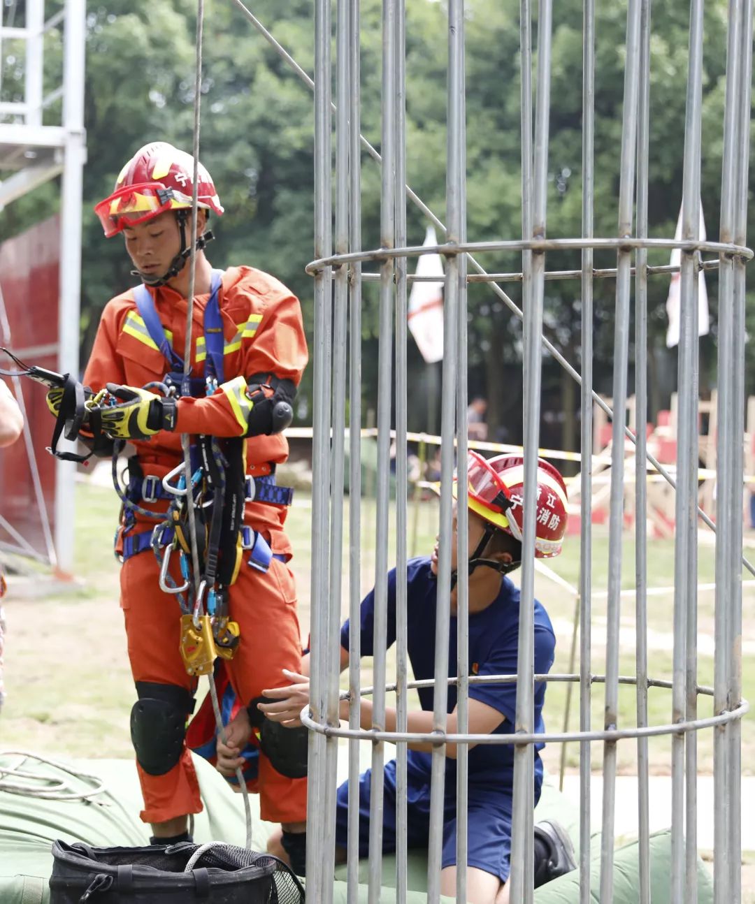 江东,杭州湾4支代表队分别荣获比赛前4名,镇海中队参赛选手陈伟江获得