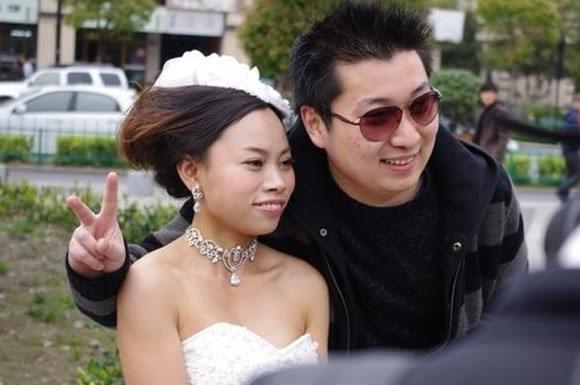 原创网红鼻祖罗玉凤被封杀公开攻击华为引民愤不思悔改还强词夺理