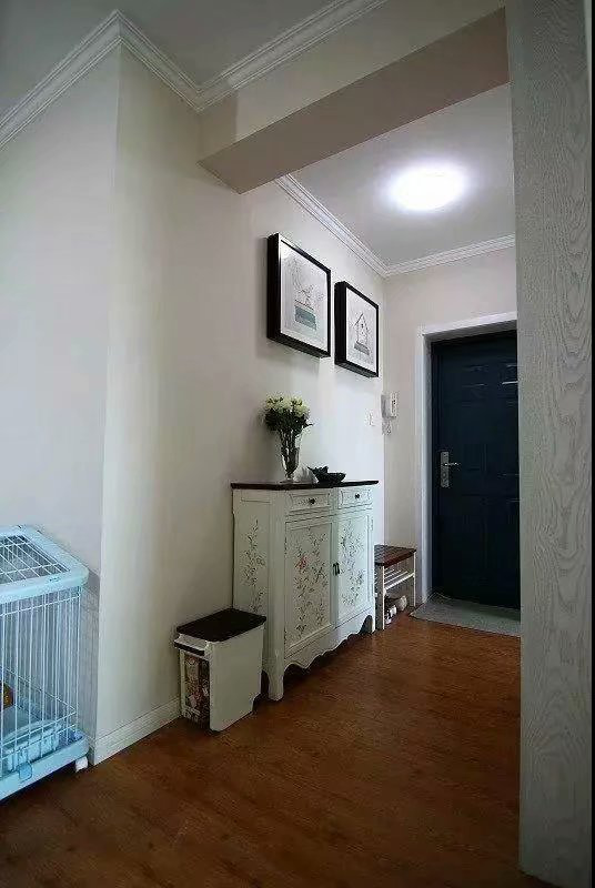 入户玄关不吊顶,简简单单,也美观!