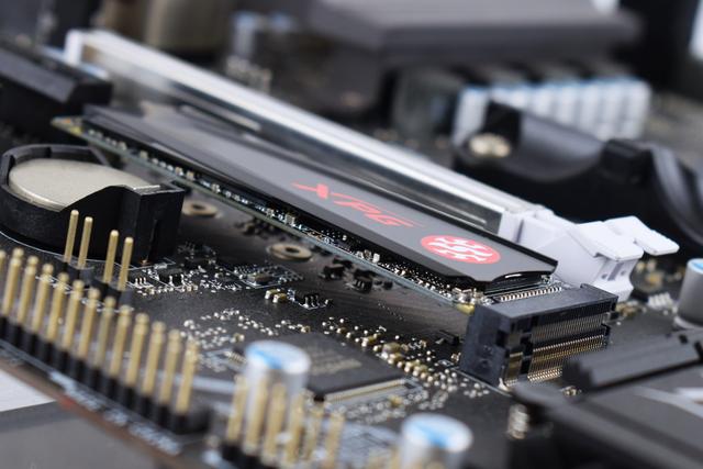 主流级可靠之选威刚xpgs11lite256g开箱简单上手评测