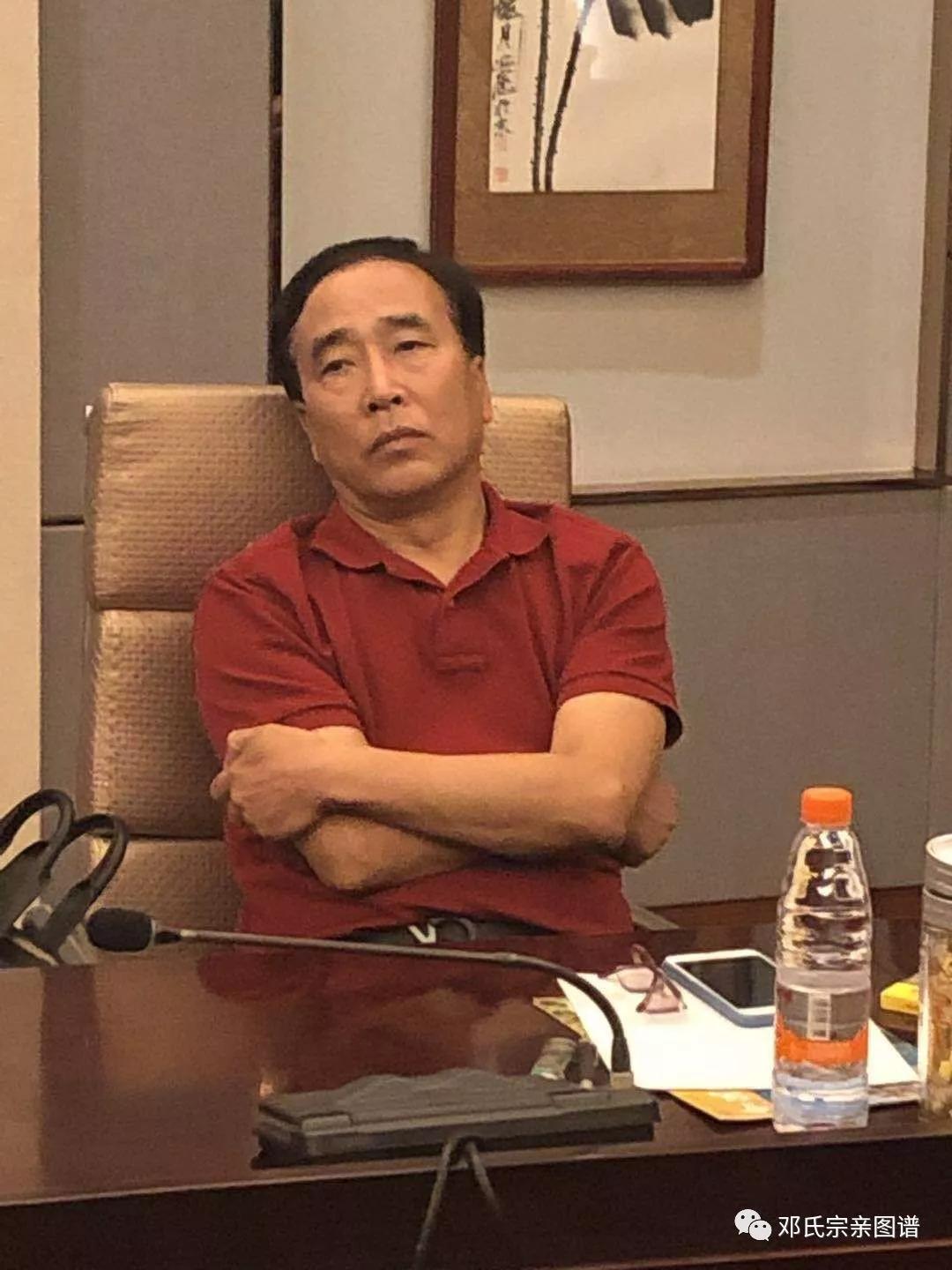 邓博副会长.邓红斌副会长.邓志飞副会长(右1)与邓新虎理事.