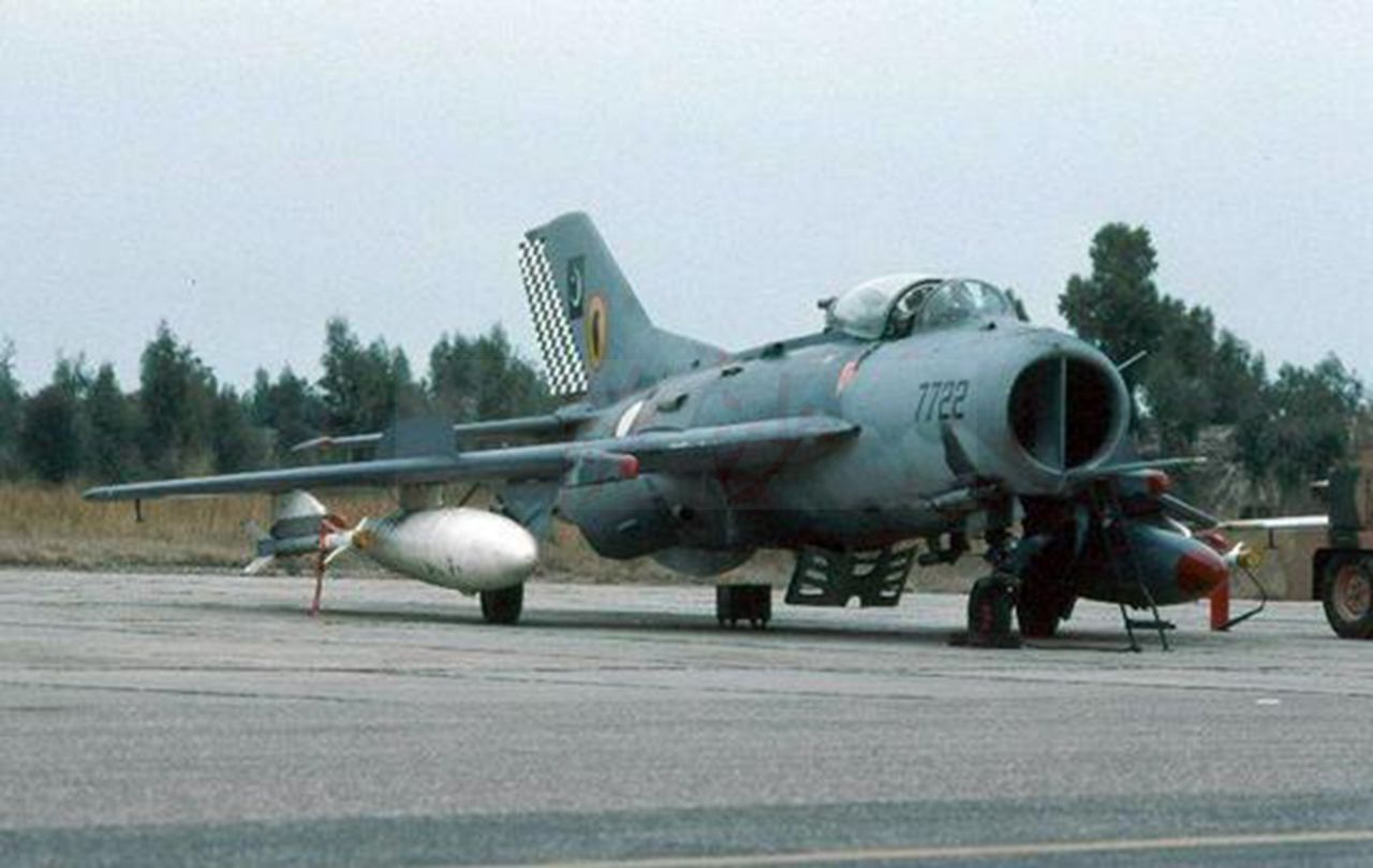 原创6月12日歼6正式退出空军装备序列:它是我军生产最多的战斗机