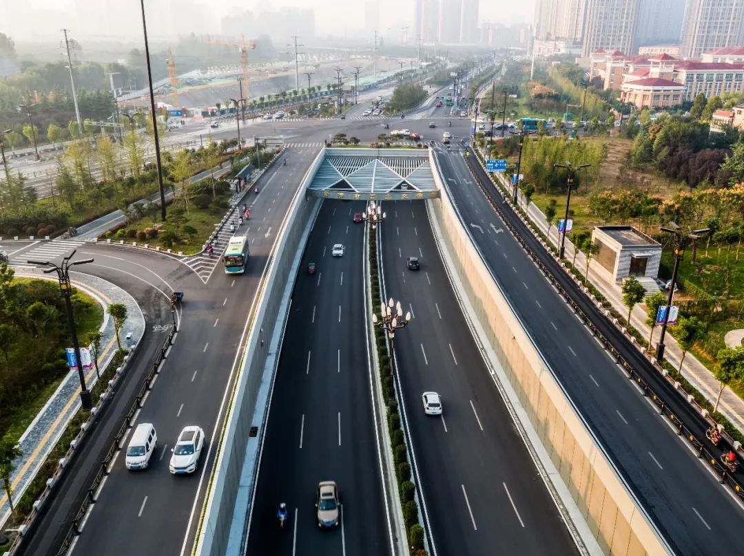 洛陽古城快速路隧道▲洛陽市南環路與王城大道立交橋▲洛陽昊瑞建材