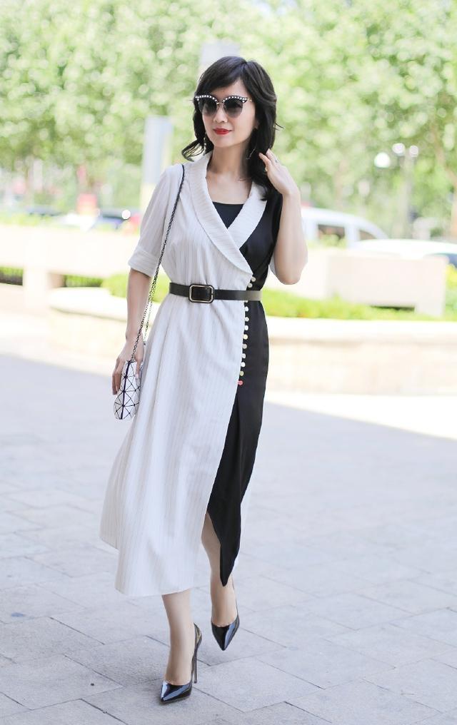 大龄美女赵雅芝的穿搭,完全看不出有65岁,减龄又少女_白色