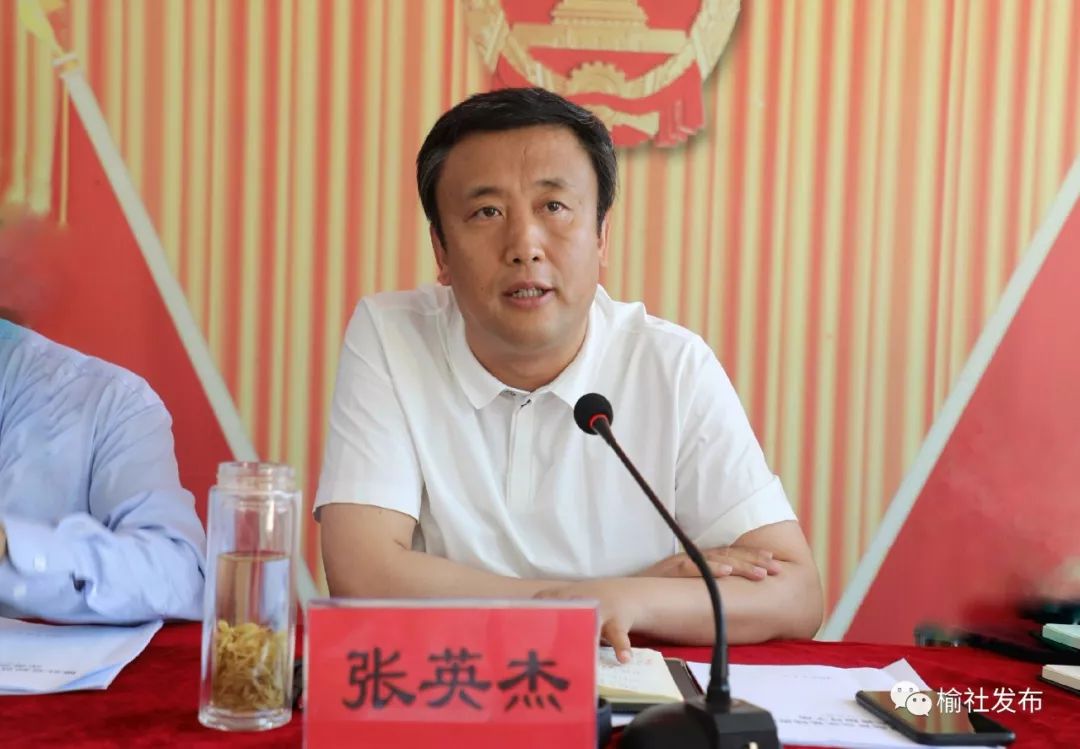 县委书记张英杰,县委副书记,统战部长高杰,县委常委,人武部政委鲜大虎