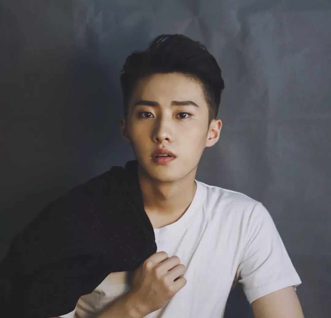 学生党超爱的14款男生短发你看中了吗